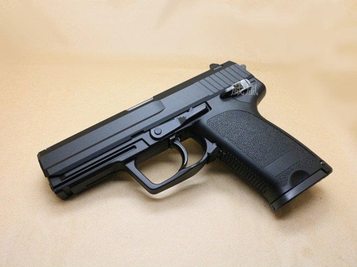 iGUN P8 瓦斯槍 (BB槍BB彈直壓槍玩具槍CO2槍模型槍手槍HK USP KJ WE KWC WG HFC