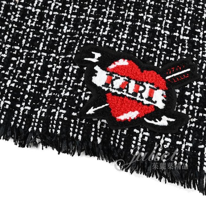 【茱麗葉精品】【全新商品】KARL LAGERFELD 卡爾 愛心標誌雙色保暖厚厚圍巾.黑/白 現貨