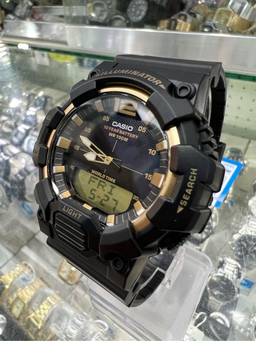 【金台鐘錶】CASIO 卡西歐 世界時間 雙顯男錶 樹脂錶帶 燈光 十年電力 (黑x金) HDC-700-9A