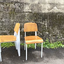 【 一張椅子 】自取出清 復刻版 標準椅  Standard Chair 工業風 一張800元