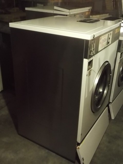 【尚典】自助式洗衣機 自助式乾衣機 投幣式洗衣機 投幣式乾衣機 二手營業用洗衣機 大量回收