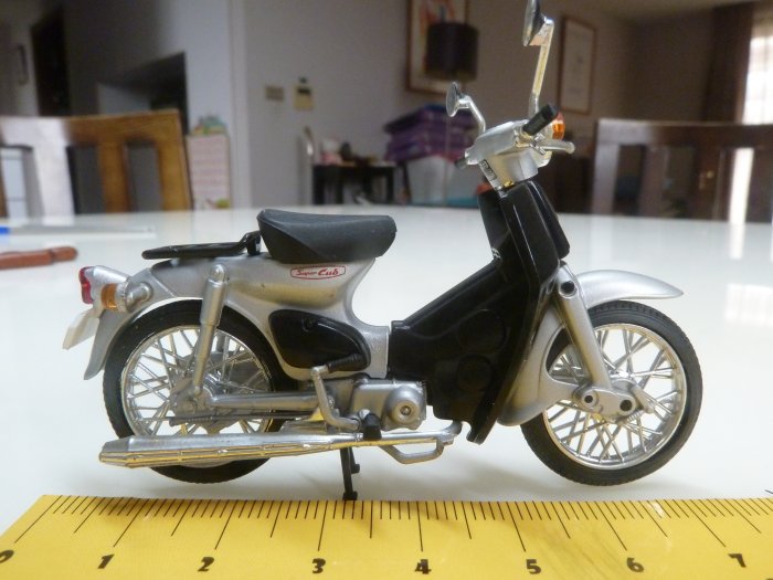 中古盒玩模型 本田Honda Super Cub 1/24 Aoshima 復古摩托車 黑銀白基本款 非1/32扭蛋款