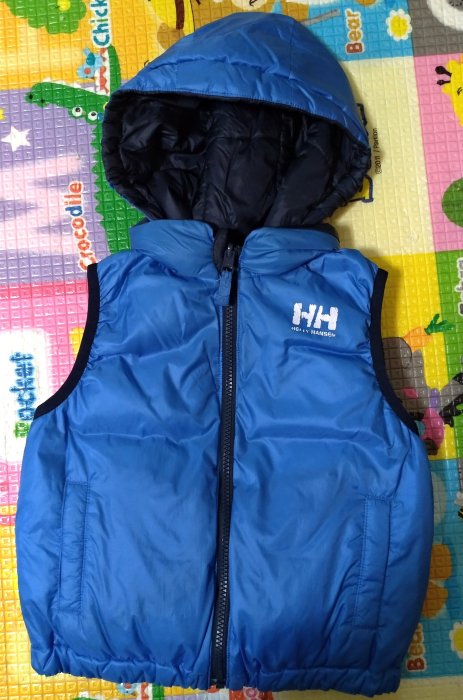 helly hansen 兒童藍色黑色雙面背心羽絨外套-約100-110可穿