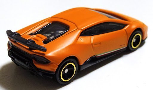 TOMICA 多美 No 34 藍寶堅尼 Huracán Performante (879947)