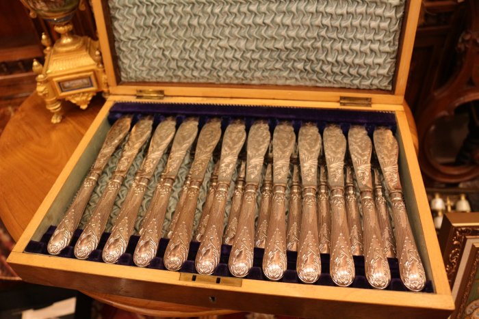 【家與收藏】頂級稀有珍藏歐洲古董法國19世紀珍貴精緻貴族手工銀刀叉24件組(原件盒裝)