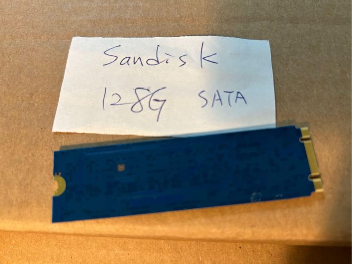 二手Sandisk M.2 SATA SSD x600固態硬碟128G，使用32小時，台北可面交