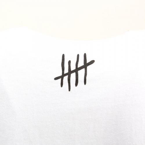 【超搶手】】全新正品 最新款 UNDEFEATED HIT AND BE HIT TEE 黑 白 灰 S M L XL