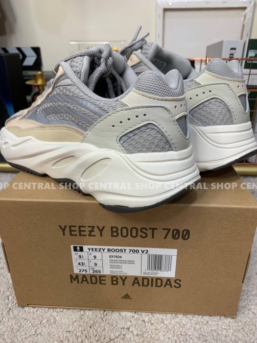 ADIDAS YEEZY BOOST 700 V2 STATIC 白3M 反光US9.5 27.5CM 二手美品