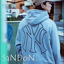 SaNDoN x『MLB』冬季限定販售 印花背後大LOGO前面簡約風格刷毛/毛圈連帽大學TEE 231115