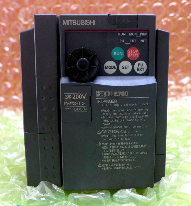 三菱MITSUBISHI E700系列 FR-E720-2.2K 變頻器 PLC 控制器 伺服馬達 伺服驅動器 人機介面