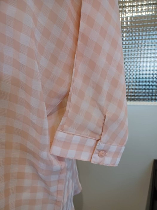 Heather  ♥日本品牌♥ 粉橘格紋  透膚雪紡  前短後長設計  翻領上衣