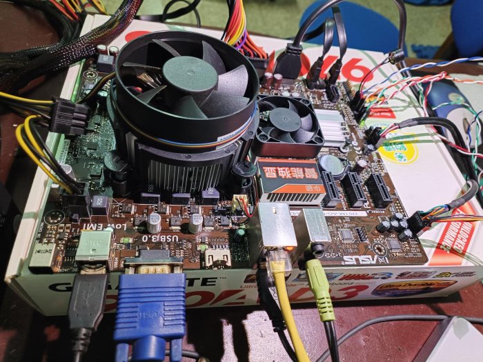 華碩品牌準系統 i5 -3340+主機板 H61M-AG/M33AAG/DP_MB前後USB3.0 +雙顯卡HD+GT820M +筆電記憶體4G DDR3 超強