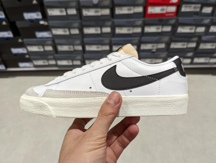 南◇2021 4月 Nike Blazer Low 77 白色黑勾 麂皮 女款 DC4769-102 瘦子 ESO婁峻碩