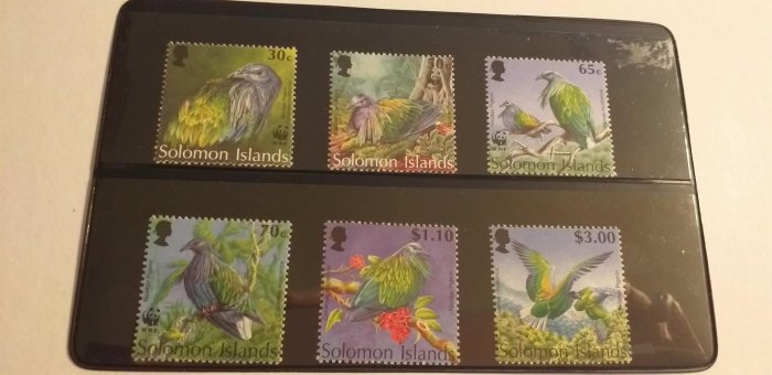 Solomon Islands 
1993WWF鴿子郵票6全，特價140元。