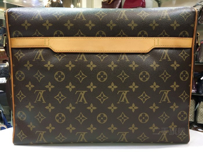 二手旗艦 LOUIS VUITTON LV M45257 字紋 下扣書包 側背包 斜背包 王建民包(中友店)04801