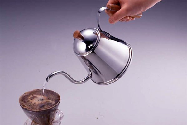 艾苗小屋-日本製不鏽鋼IH對應木柄咖啡手沖壺