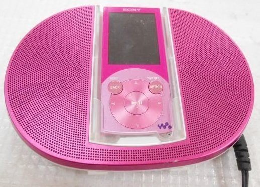 含充電線,SONY MP3 MP4通用音箱,喇叭播放器+SONY ERICSSON充電座充電器 SRS-NWGT014E