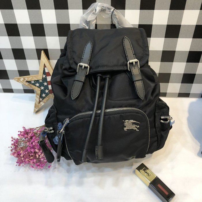 【二手】BURBERRY The Rucksack 金屬戰馬LOGO軍旅後背包 (小款) 手提/後背/斜背