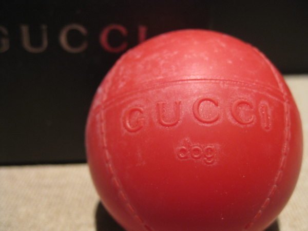 [熊熊之家]全新正品[GUCCI] 狗用小球 玩具 寵物用品(紅色) Gucci寵物用品