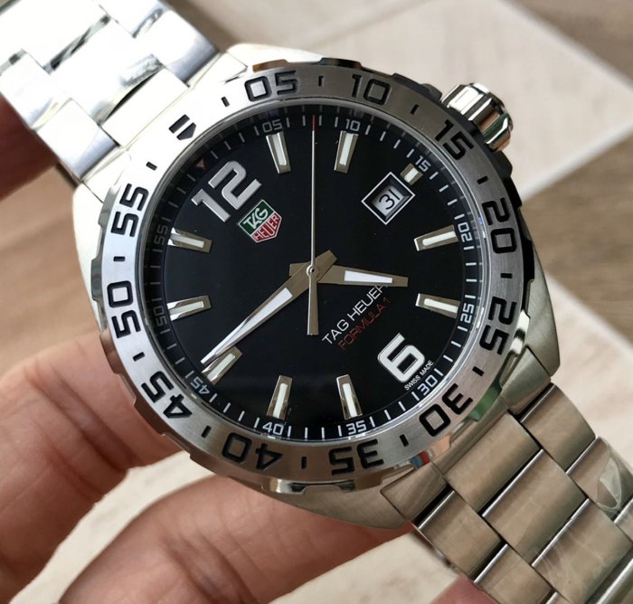 TAG HEUER Formula 1 黑色面錶盤 銀色不鏽鋼錶帶 石英 男士手錶 WAZ1112.BA0875 豪雅 F1