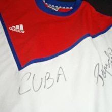 貳拾肆棒球--古巴代表隊奧運選手親筆簽名實際使用熱身衣/ adidas製作