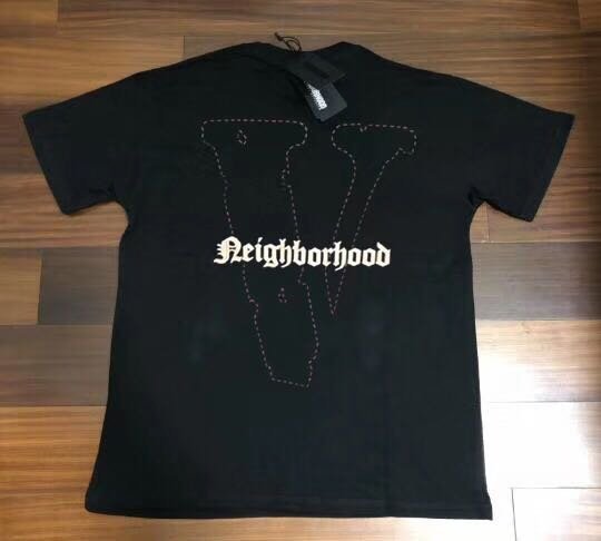 Koala海購 日本Neighborhood x 美牌Vlone 聯名款 skull 背後大V黑色短袖T恤tee 滿千免運