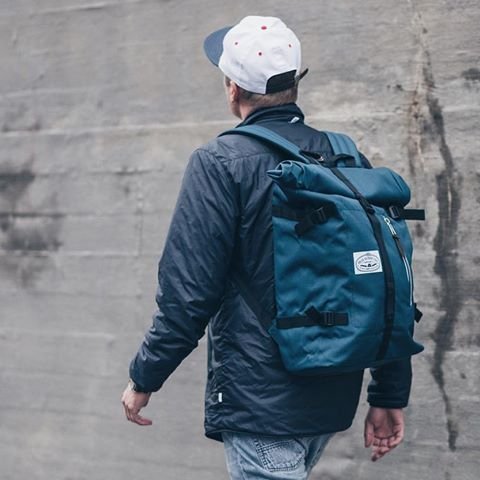 POLER後背包 捲包 軍包 單車包 自行車jansport eastpak herschel superdry極度乾燥