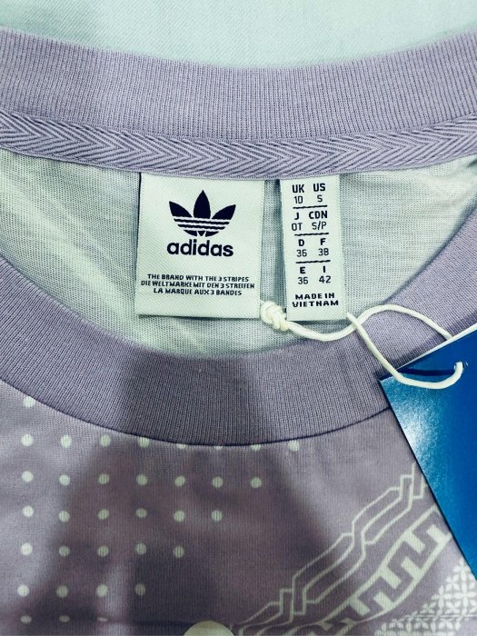 全新現貨💯正品Adidas愛迪達三葉草女大人淡紫色短T（尺寸：S版大）