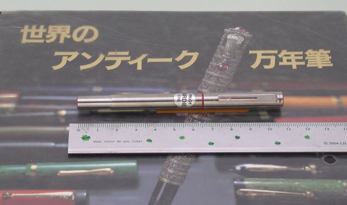 最後全新庫藏日本PILOT百樂全鋼迷你鋼筆紅桿+吸墨器30年前的價錢 Nt:600