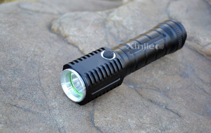 《宇捷》【A58】CREE XPE Q5 LED 強光手電筒 強力磁鐵 迷你型 工作燈 T6 U2 L2 手電筒批發