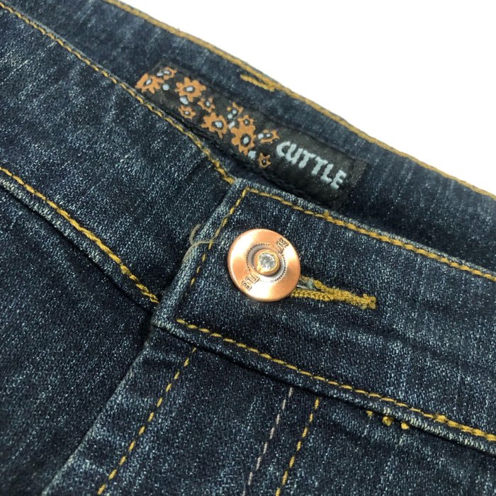 全新 CUTTLE JEANS 鑲鑽釦 直筒刷色中腰七分牛仔褲 3L