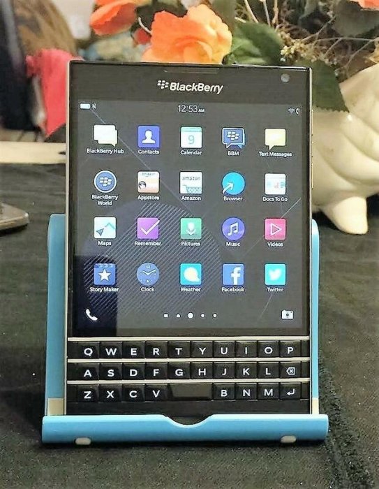 白色※台北快貨※黑莓機 Blackberry Passport 32GB 國際版SQW100-1