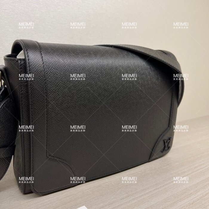 30年老店 預購 LOUIS VUITTON NEW FLAP 郵差包 斜背包 Taiga 皮革 黑色 M30807 LV