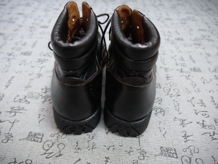 義大利  Versace 高級金屬 LOGO 小牛皮平底踝靴 USA 6.5 EUR 37 JPN 23.5 CM