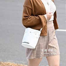 【茱麗葉精品】全新精品 BALENCIAGA 巴黎世家 656682 電繡LOGO帆布迷你兩用水桶包.白 現貨