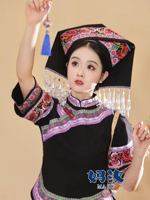 媽汝新款廣西壯族女三月三棉麻刺繡傳統演出攝影少數民族服裝黑色