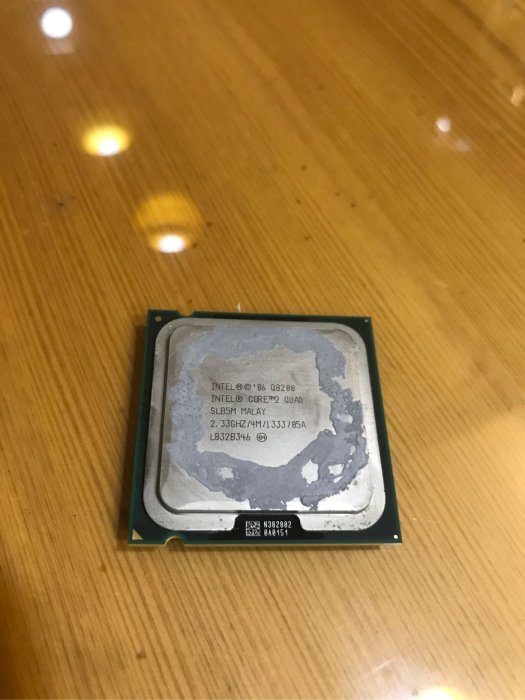 二手良品 正式版 Intel Core 2 QUAD Q8200 2.33Ghz/4M/1333 4核心 CPU 四核心