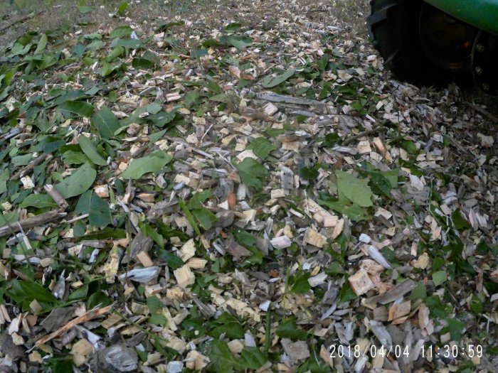 UMO出租**樹枝粉碎機/樹枝碎枝機出租(13馬力引擎出租)輕鬆操作/可粉碎100mm*(公司實機展示)台南