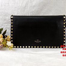 優買二手精品名牌店 VALENTINO Rockstud 黑 牛皮 鉚釘 手拿包 晚宴包 手提包 發財包 麻將包 收租包