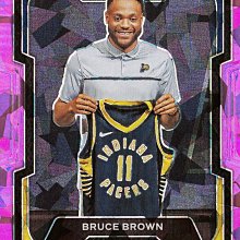 【桃6-0824】BRUCE BROWN (PINK) 2023-24 PRIZM