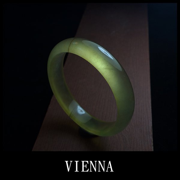 【VIENNA】《手圍18.7/13mm版寬》緬甸玉/玻璃種泛水濃糖蜜翡翠/橢圓玉鐲/手鐲J@/Y10