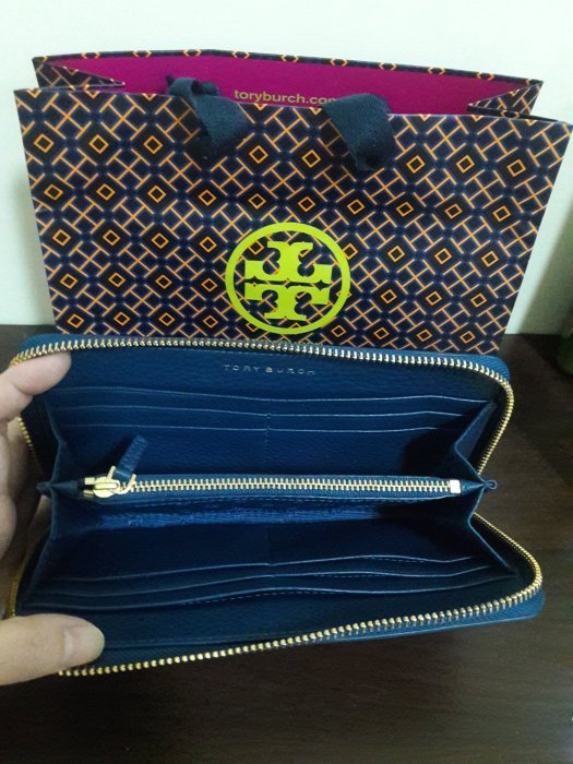 全新正品購TORY BURCH 拉鍊真皮長夾