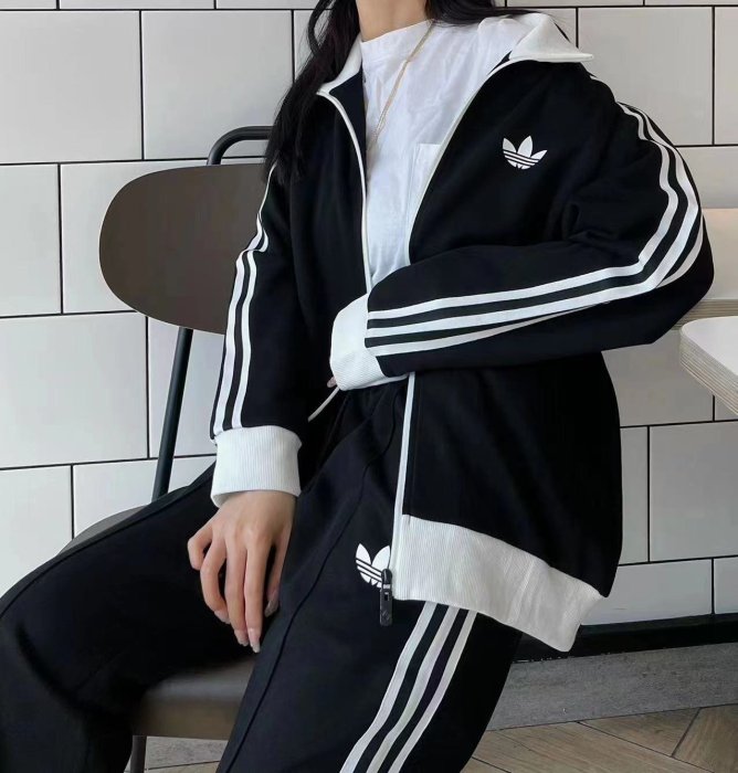 Adidas三葉草套裝 男女同款情侶開衫套裝休閑運動服兩件套 校服制服直筒褲立領開衫衛衣夾克純棉跑步運動服 331592