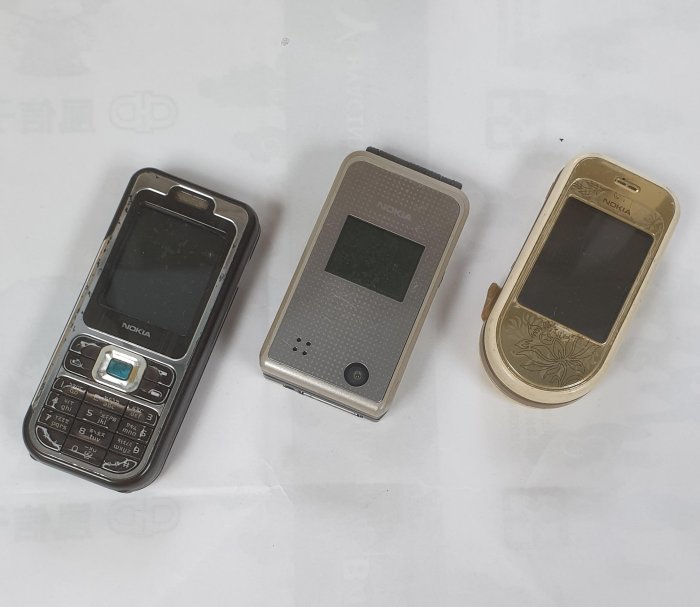 NOKIA  7370  6170  7360   共3隻 當 拍戲道具 殺肉機  零件機  擺飾品  拍戲道具