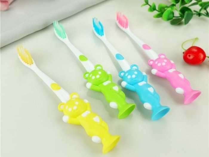 全新 外銷日本 軟毛牙刷 兒童牙刷 小熊牙刷 吸盤牙刷 可站牙刷 附蓋牙刷