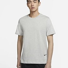 南◇2022 5月 NIKE Sportswear短袖上衣 短T 休閒 男款 淺灰 刺繡 舒適 DM2387-050