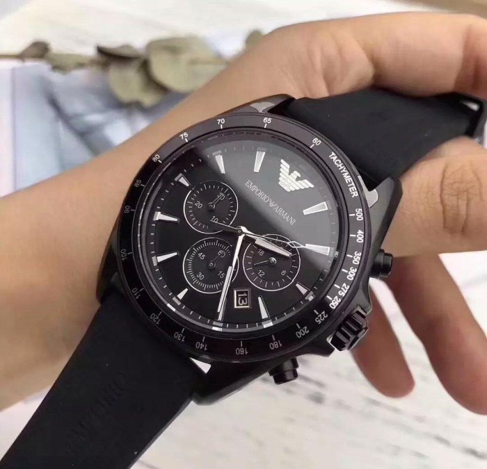 EMPORIO ARMANI 黑色錶盤 黑色橡膠錶帶 石英 三眼計時 男士手錶AR11028