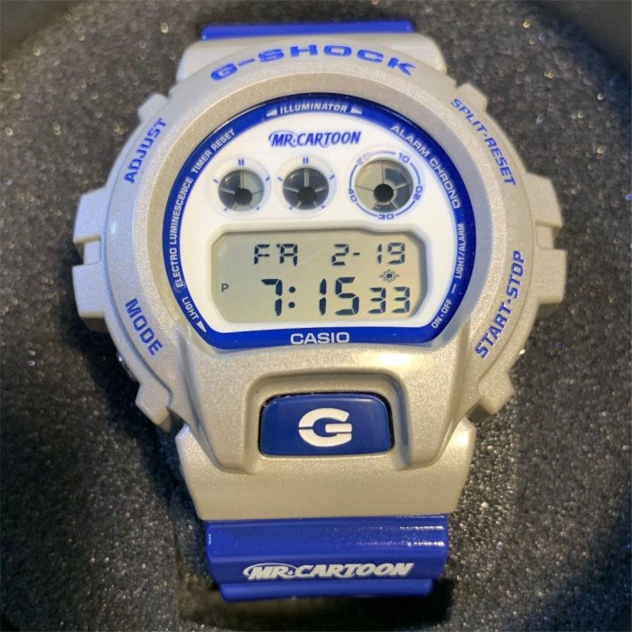 全新 台灣公司貨  G-SHOCK X Mr. Cartoon卡通先生 DW-6900MRC-8 塗鴉 刺青 藝術家