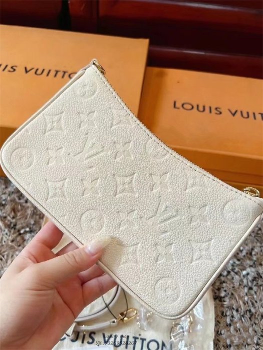 LUX精品LV 路易威登 Easy Pouch 腋下包 單肩斜挎包 奶油白色 M81066 鏈條包 新款 專櫃真品