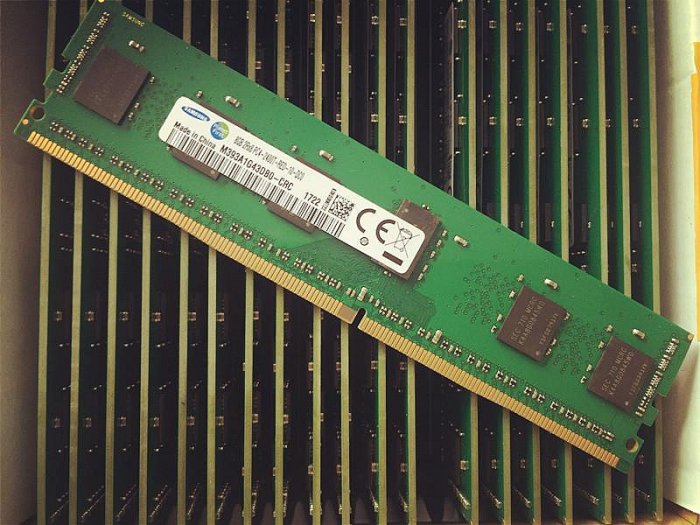 三星 8G 2RX8 PC4-2400T DDR4 ECC REG 8GB RDIMM 伺服器記憶體